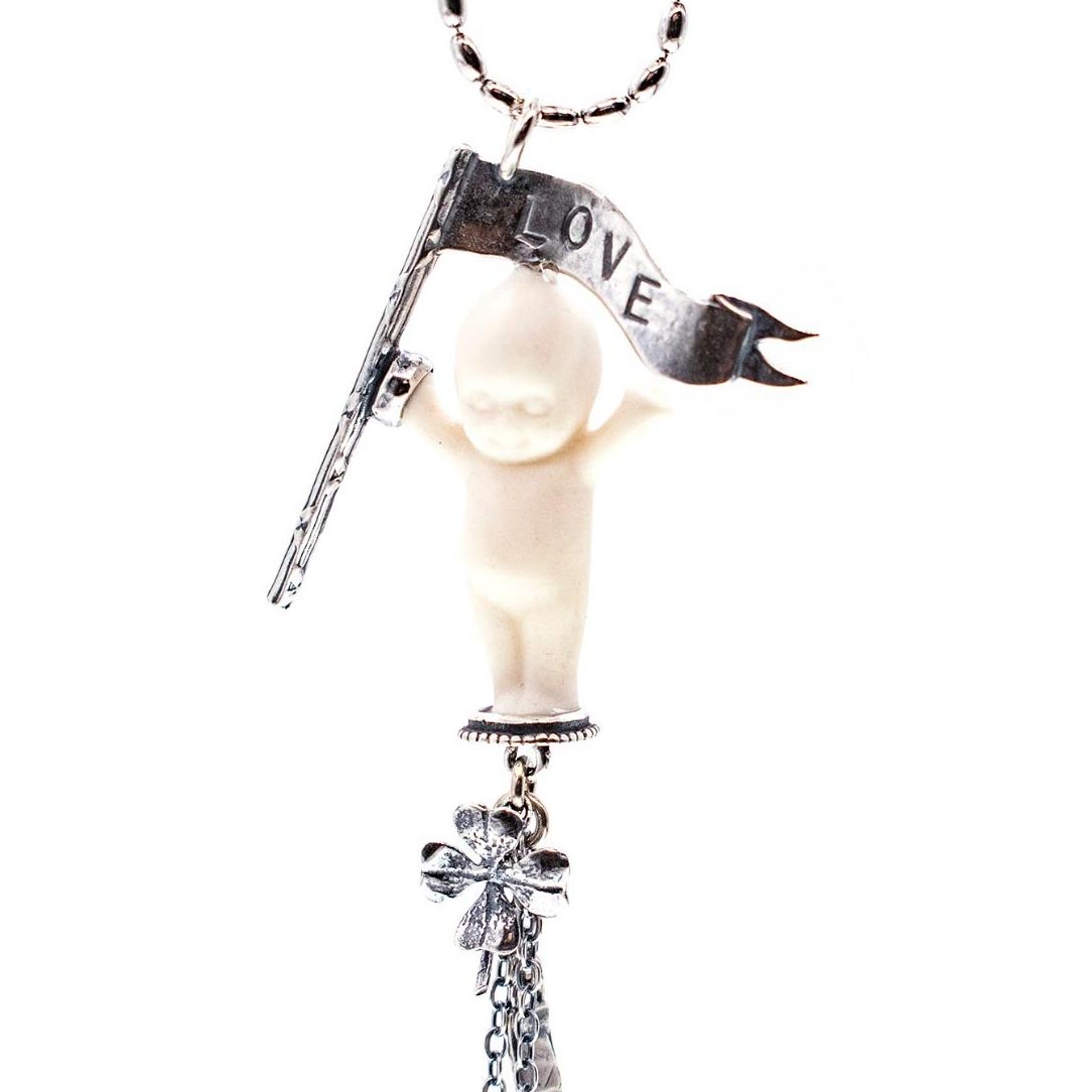Kette Happy Baby "Love" von Gem Kingdom - Talisman zur Geburt - mit Gravur