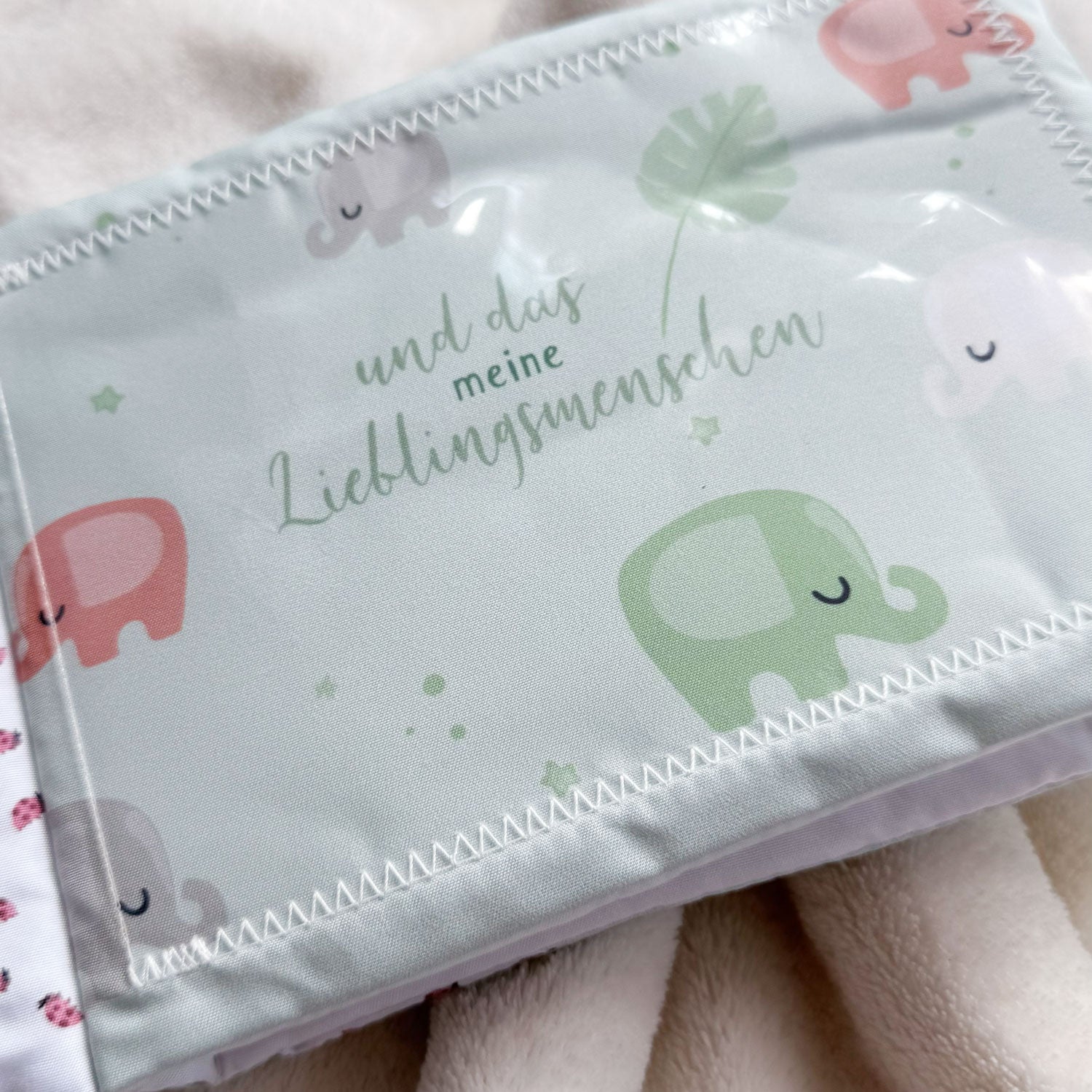 Weiches Stoff-Fotoalbum "Wer gehört zu mir" für Babys & Kleinkinder – Mein erstes Fotobuch mit Platz für 5 austauschbare Fotos