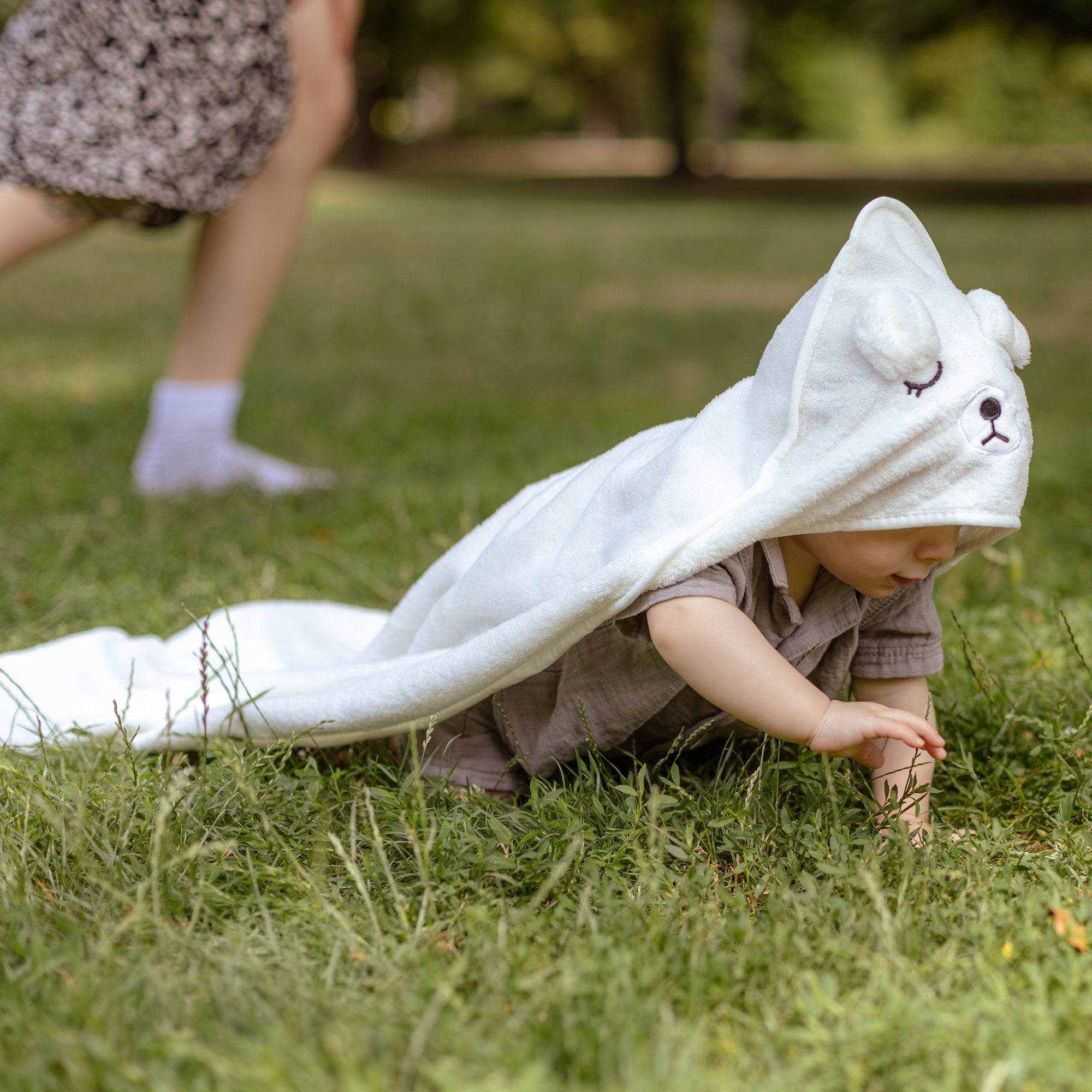 Süßes Baby Kapuzenhandtuch – Teddy - kuschelig. sicher. geborgen.