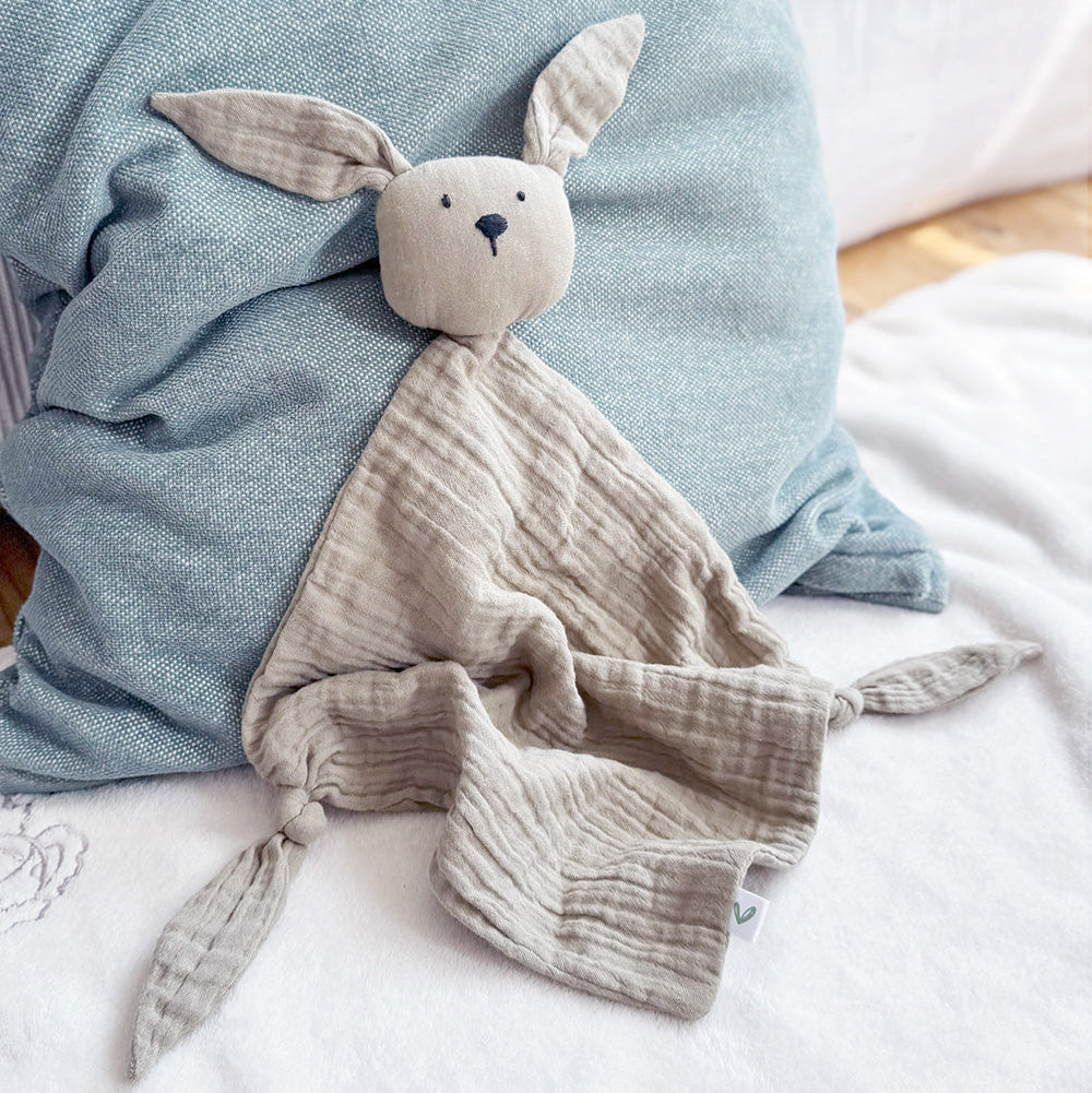 Kuscheltuch mit weichem Hasenkopf – Nähe zum Festhalten