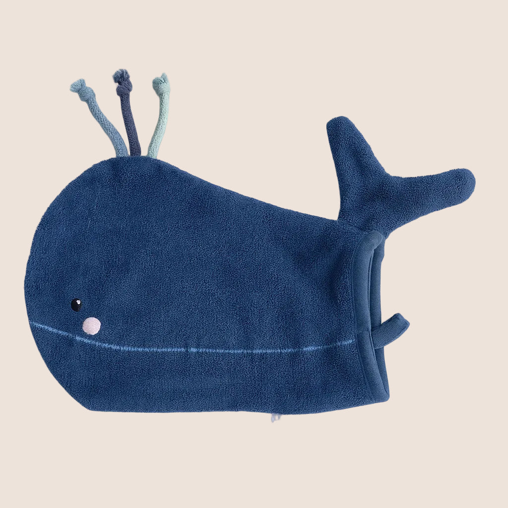 Waschhandschuh für Babys in Wal-Form aus Bio-Baumwolle – sanft & hautfreundlich