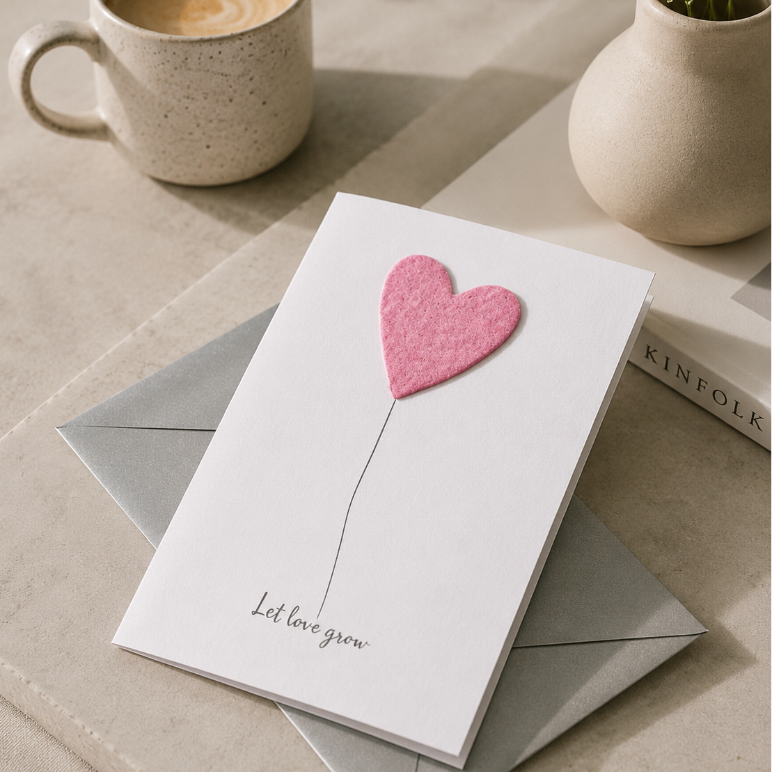 Gruß-Klappkarte „Let Love Grow“ mit Blumensamen-Herz