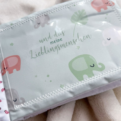 Weiches Stoff-Fotoalbum "Wer gehört zu mir" für Babys & Kleinkinder – Mein erstes Fotobuch mit Platz für 5 austauschbare Fotos