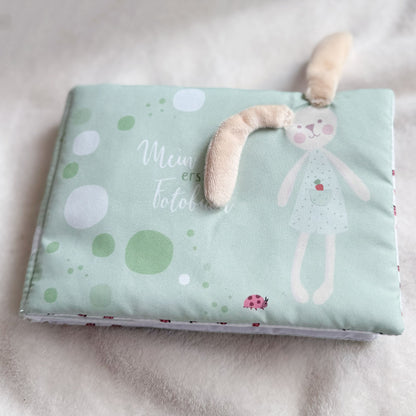 Weiches Stoff-Fotoalbum "Wer gehört zu mir" für Babys & Kleinkinder – Mein erstes Fotobuch mit Platz für 5 austauschbare Fotos