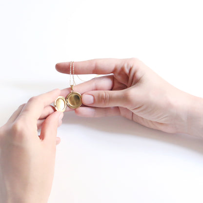 Kette mit Medaillon "Close to your heart"