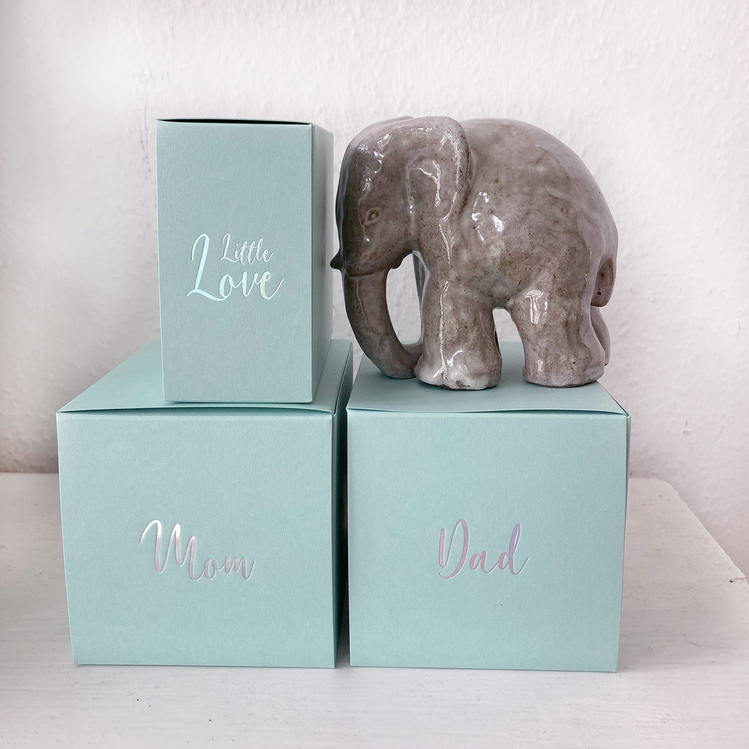 We Are Family Box in Salbeigrün – Unisex Geschenkidee für Mama, Papa & Baby
